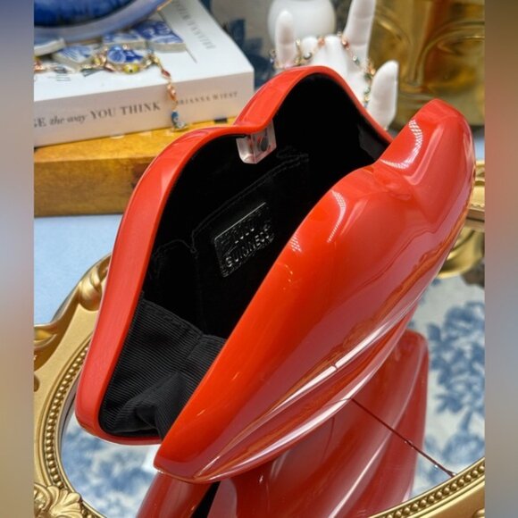 🆕 LULU GUINNESS 🧿 NWOT Iconic Lips Perspex Clutch - Burnt Orange Red - Picture 10 of 16